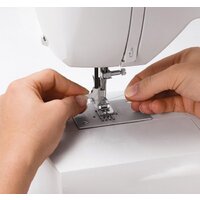 Singer Starlet 6660 Image #10